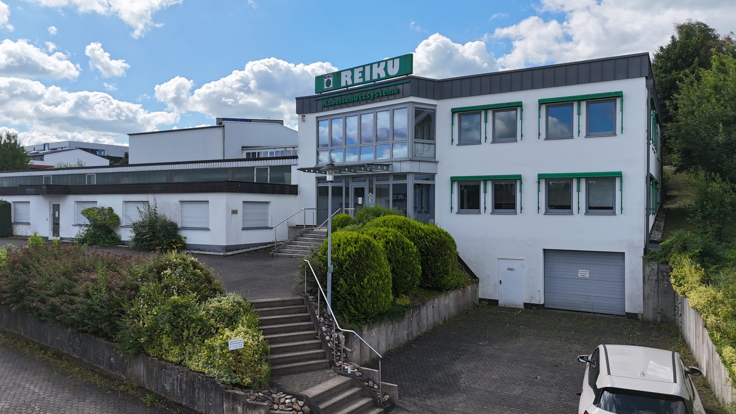 default Lager, Produktion und Büro in top Lage
