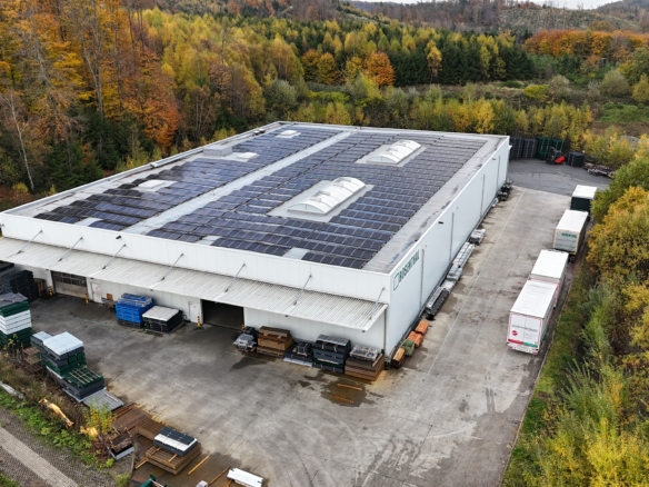 Hochwertige Produktions- und Lagerhalle mit ca. 2400m ²